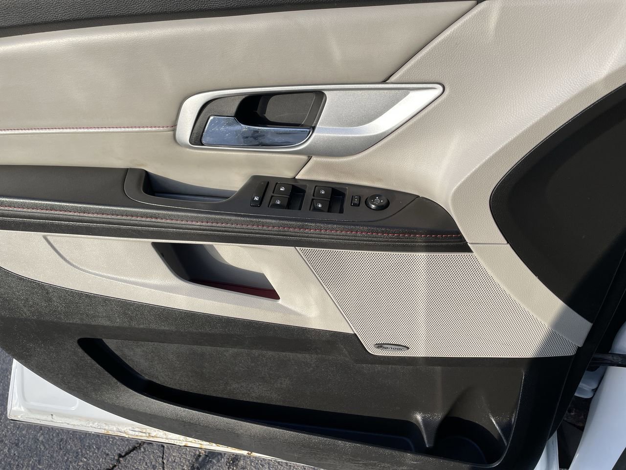 Thumbnail: 2010 GMC Terrain - 29