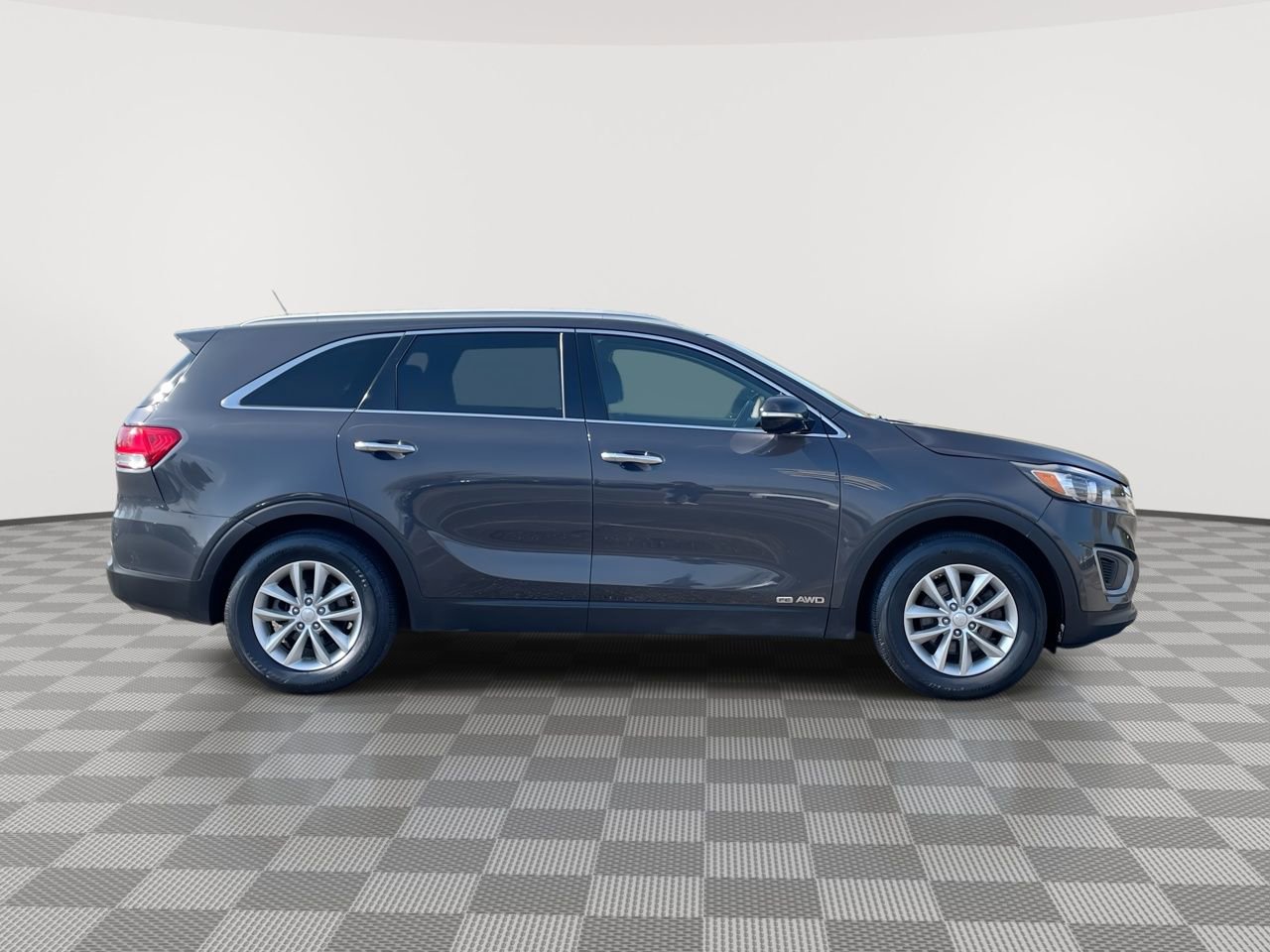 Thumbnail: 2018 Kia Sorento - 9