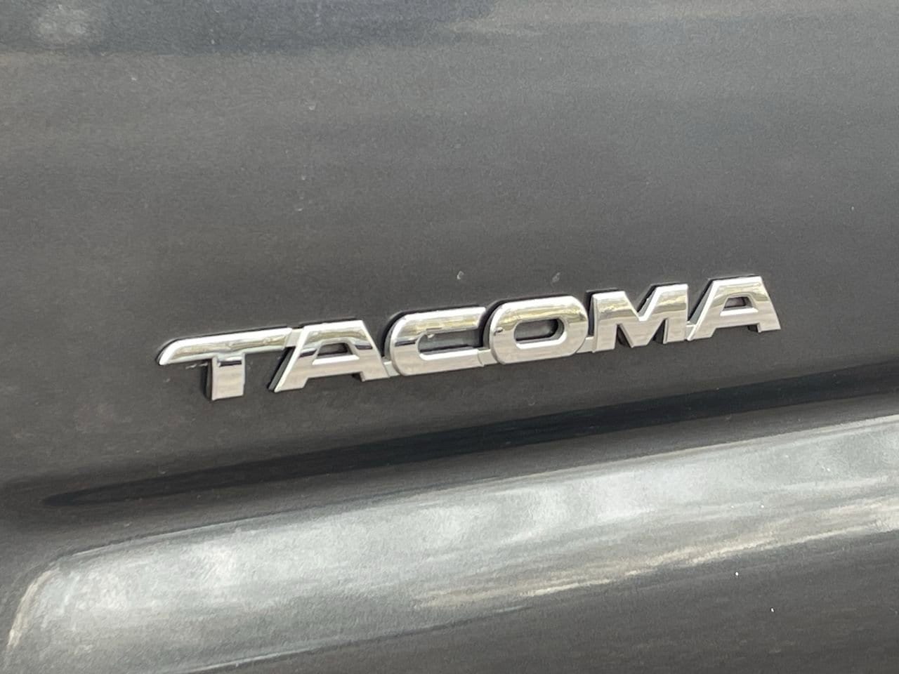 2011 Toyota Tacoma  34