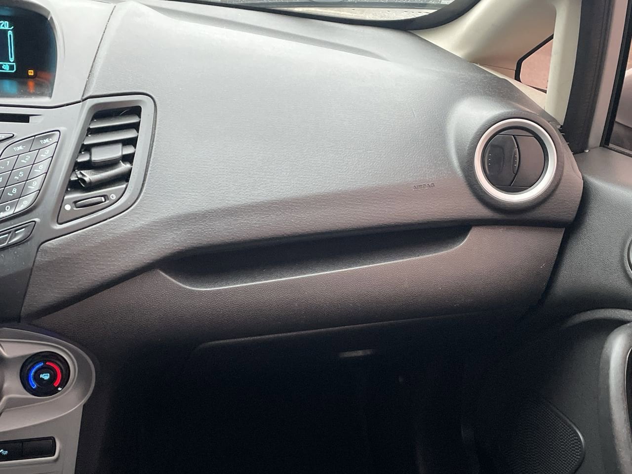 Thumbnail: 2017 Ford Fiesta - 16