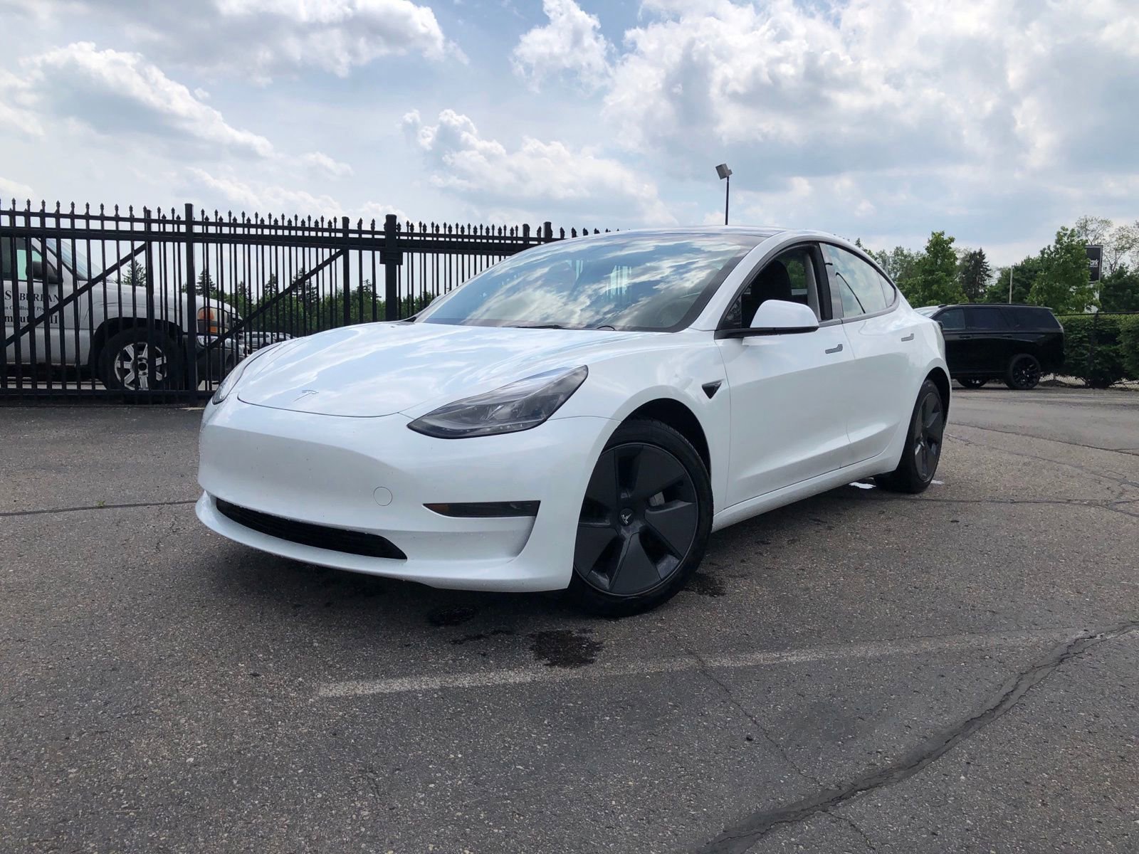 2023 Tesla Model 3 -'s photo