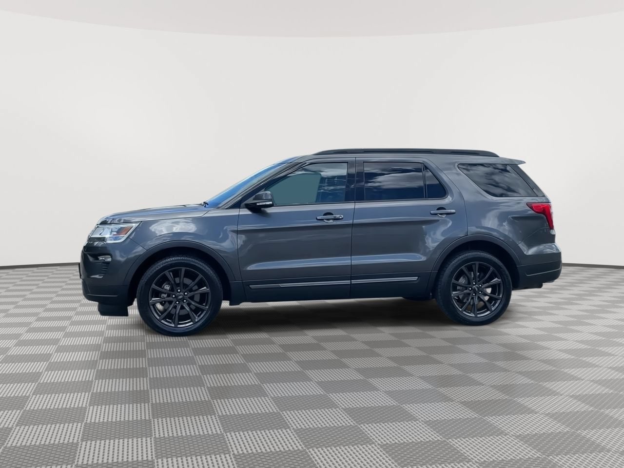 Thumbnail: 2018 Ford Explorer - 5