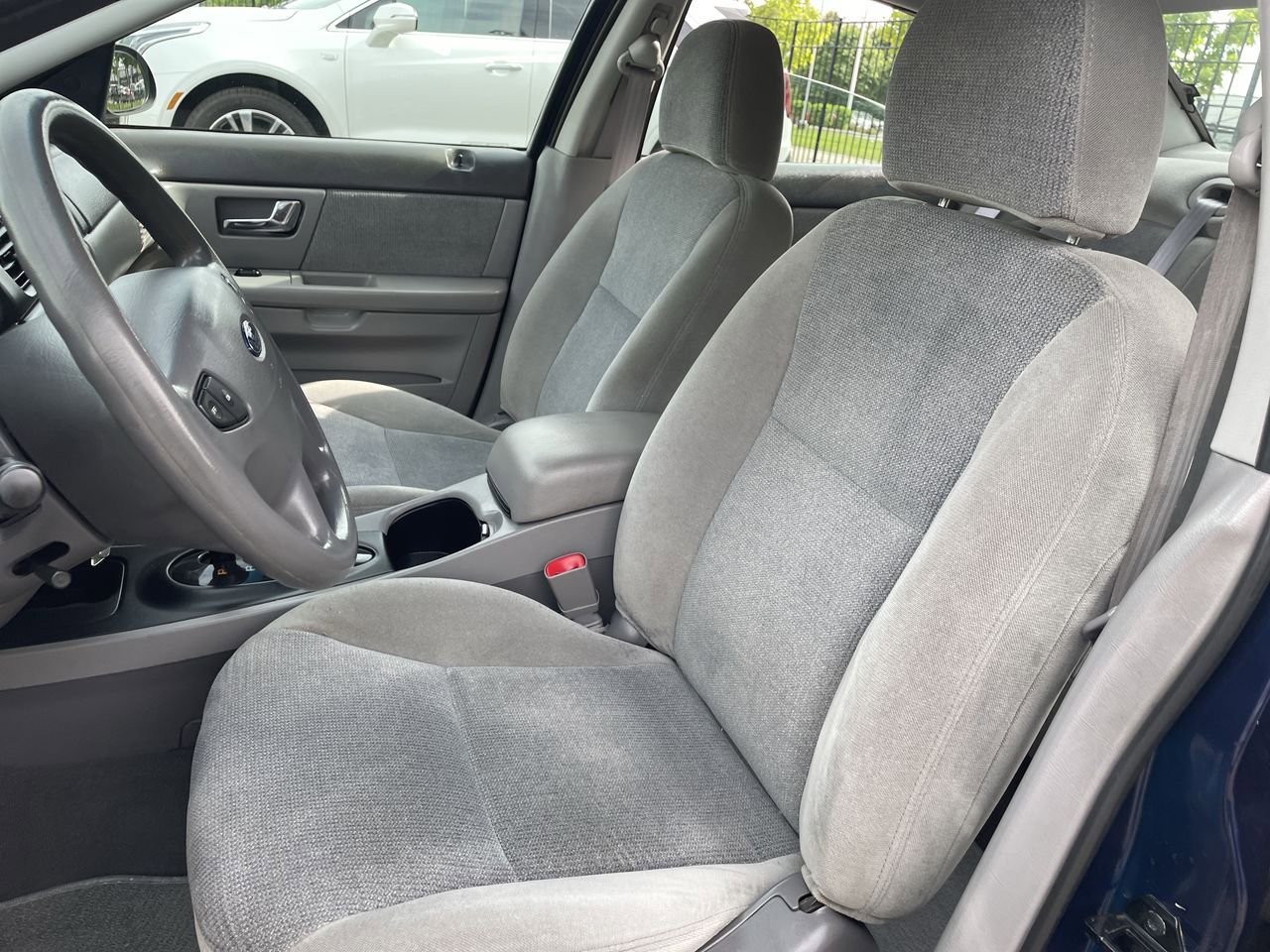 Thumbnail: 2001 Ford Taurus - 12