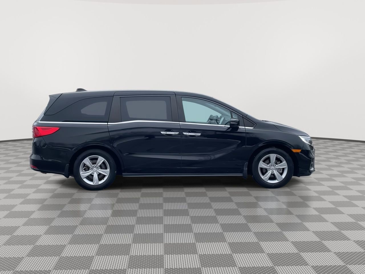 Thumbnail: 2019 Honda Odyssey - 9