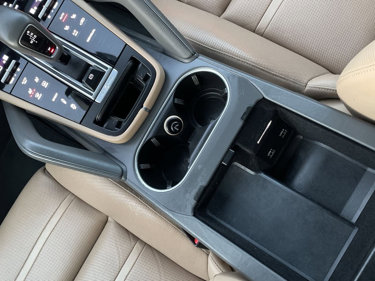 Thumbnail: 2019 Porsche Cayenne - 26