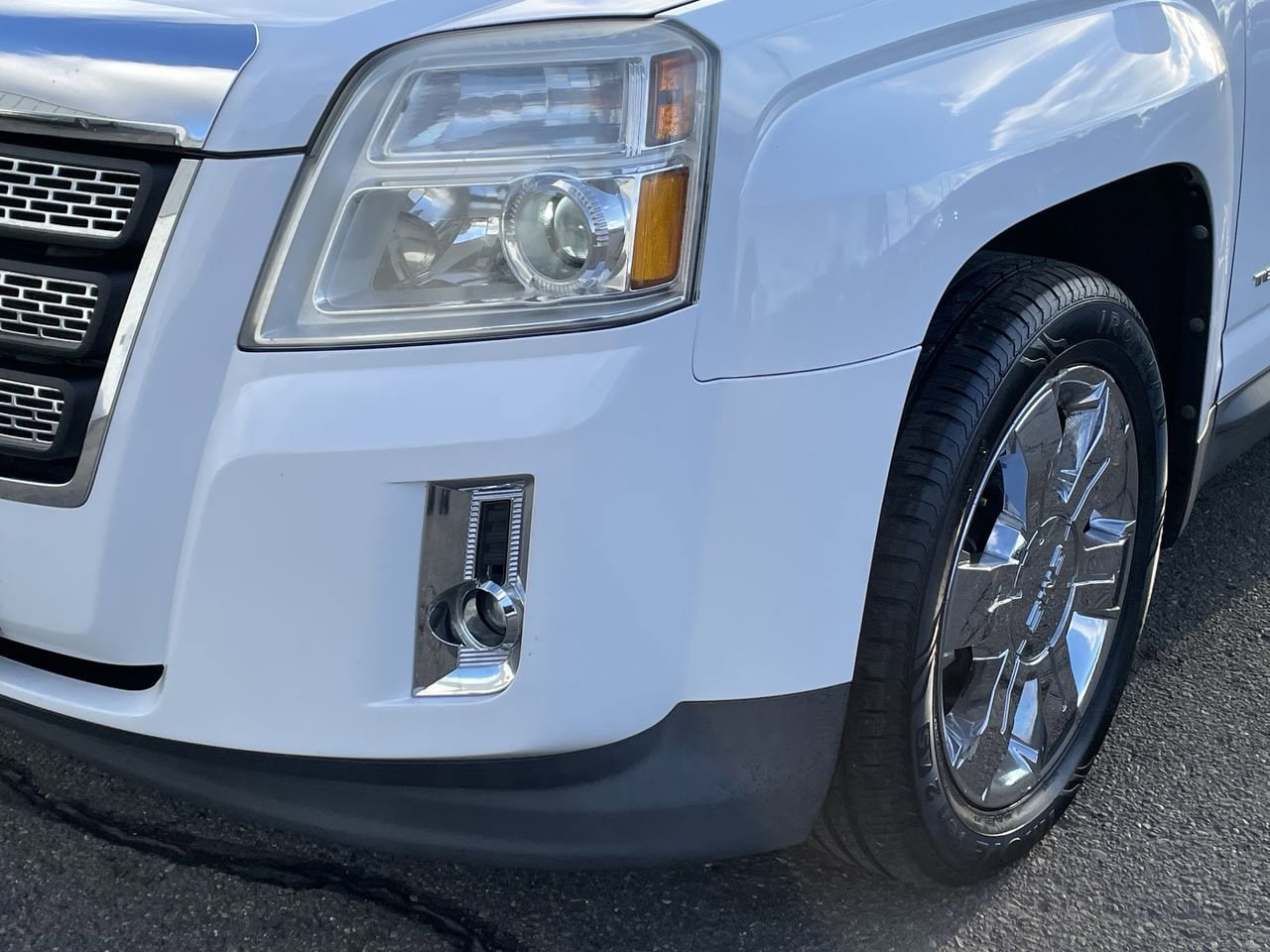 Thumbnail: 2010 GMC Terrain - 33