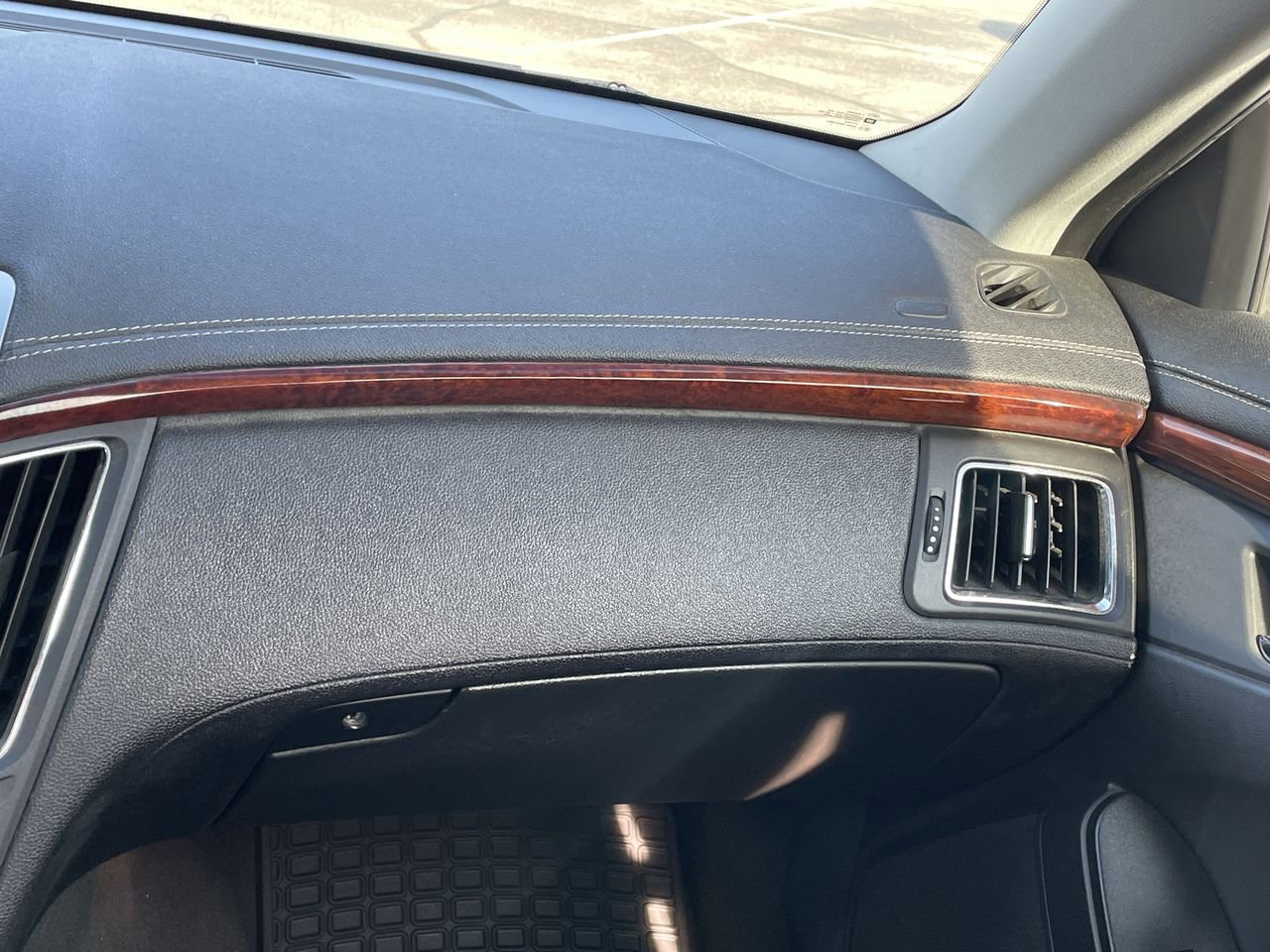 Thumbnail: 2011 Cadillac CTS - 16