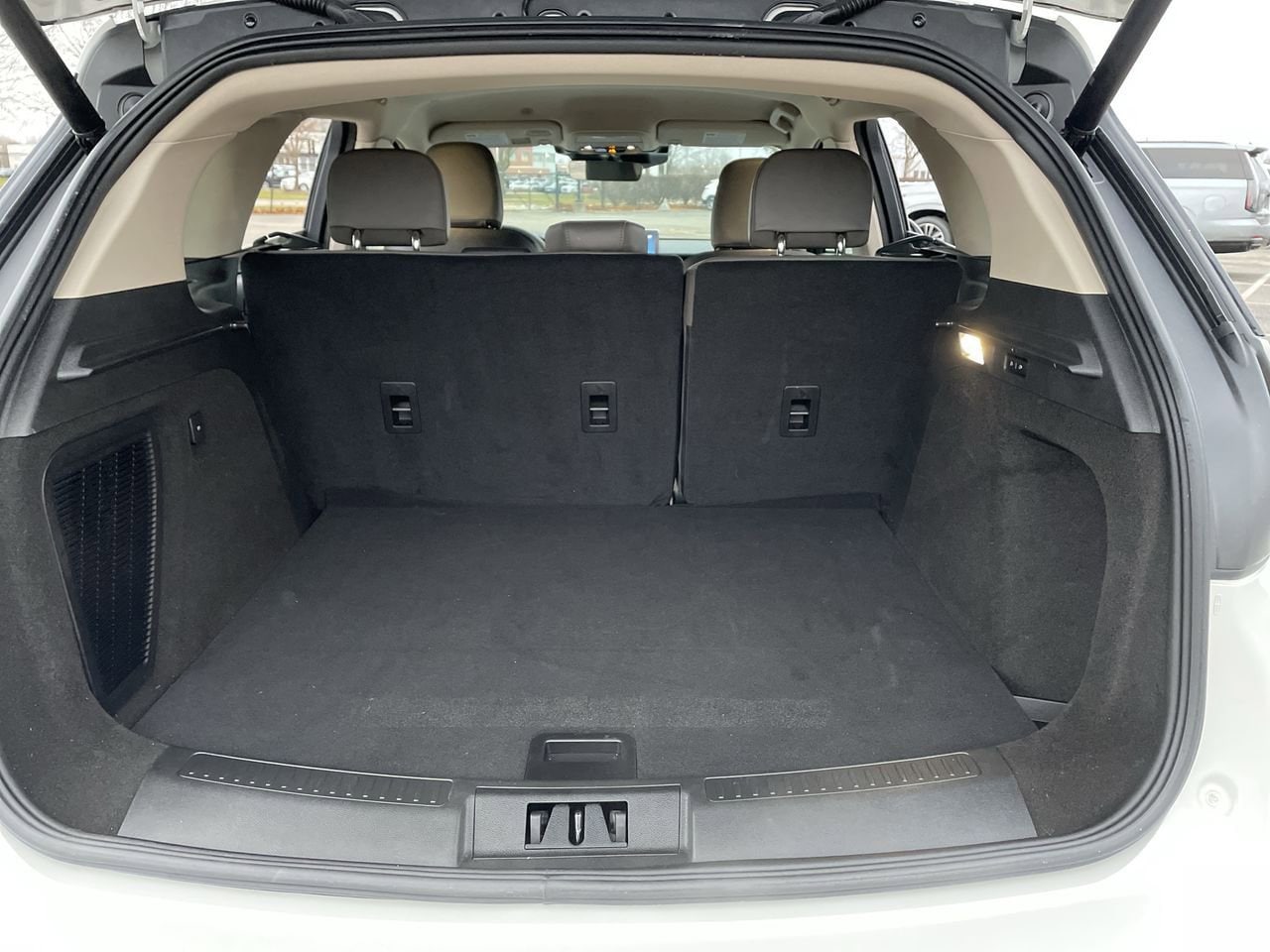 Thumbnail: 2023 Lincoln Corsair - 17