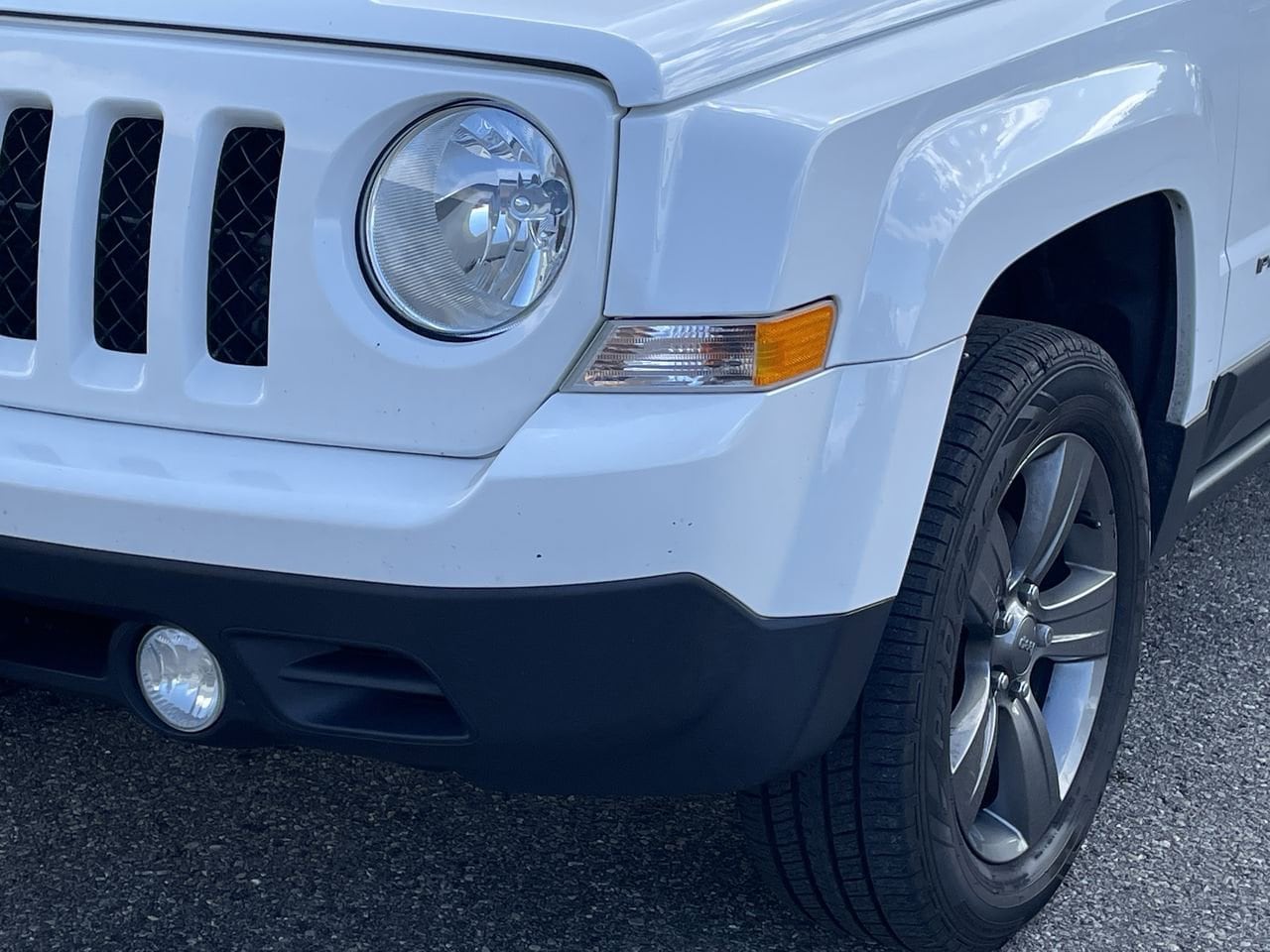 Thumbnail: 2017 Jeep Patriot - 31