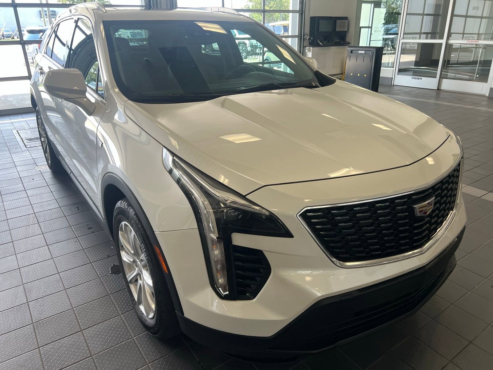 Thumbnail: 2022 Cadillac XT4 - 4