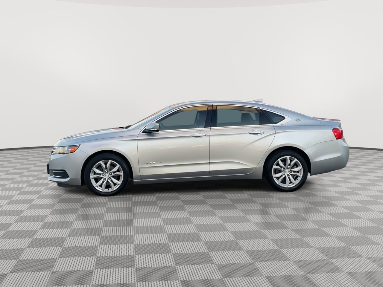 Thumbnail: 2017 Chevrolet Impala - 5
