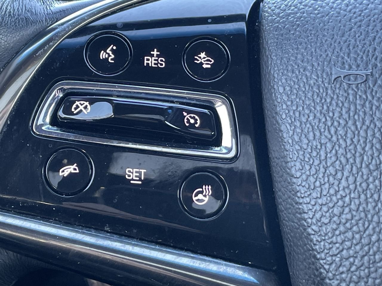 Thumbnail: 2019 Cadillac CTS - 24