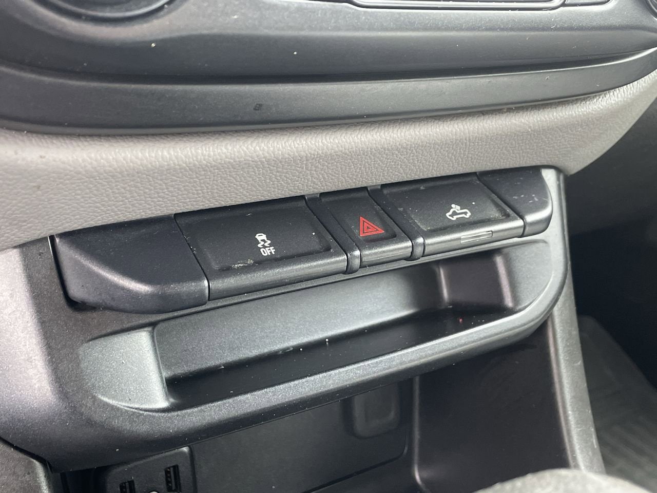Thumbnail: 2019 Chevrolet Colorado - 27