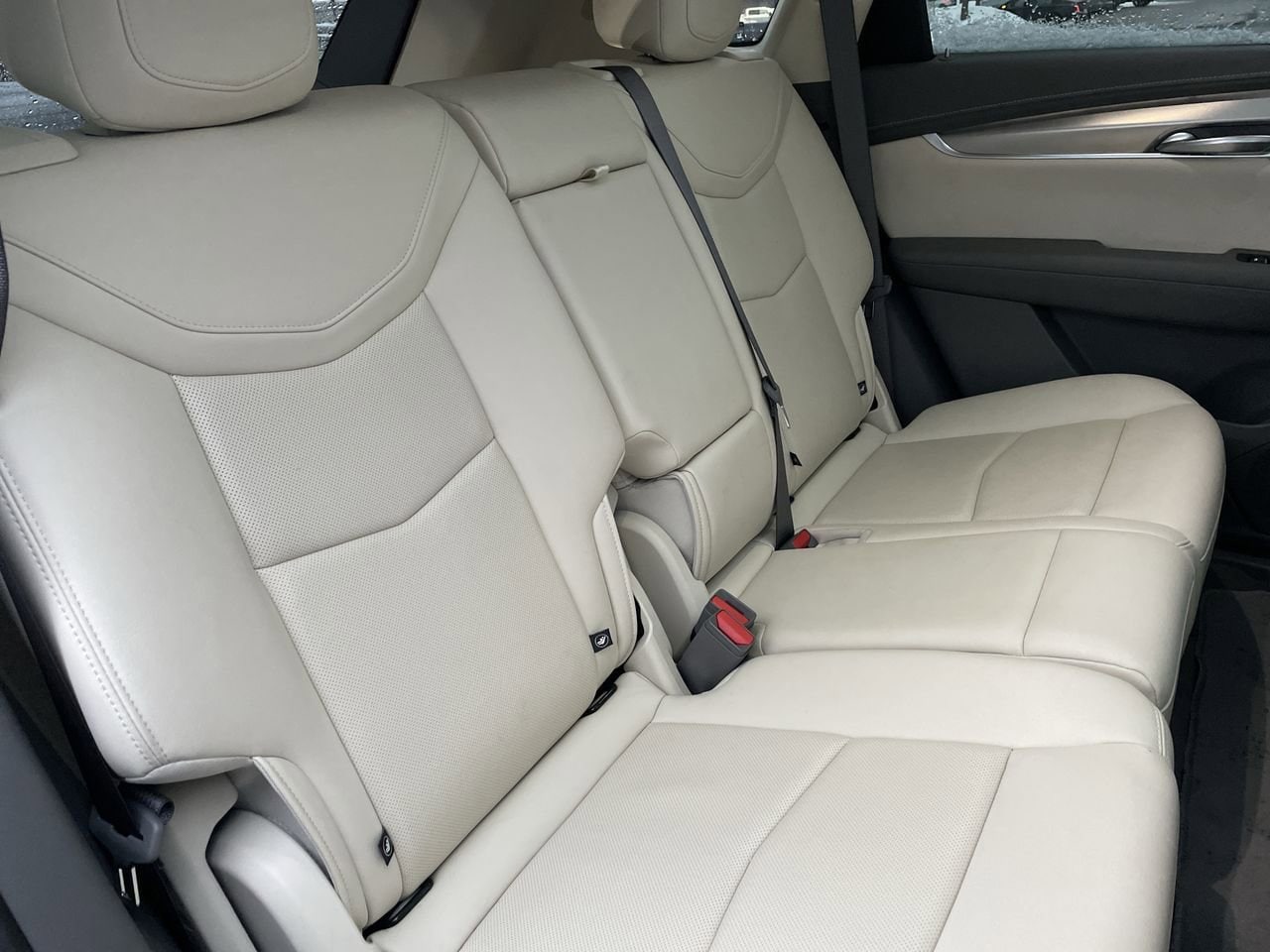 Thumbnail: 2023 Cadillac XT5 - 15