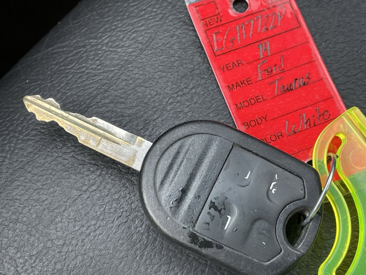 Thumbnail: 2014 Ford Taurus - 28