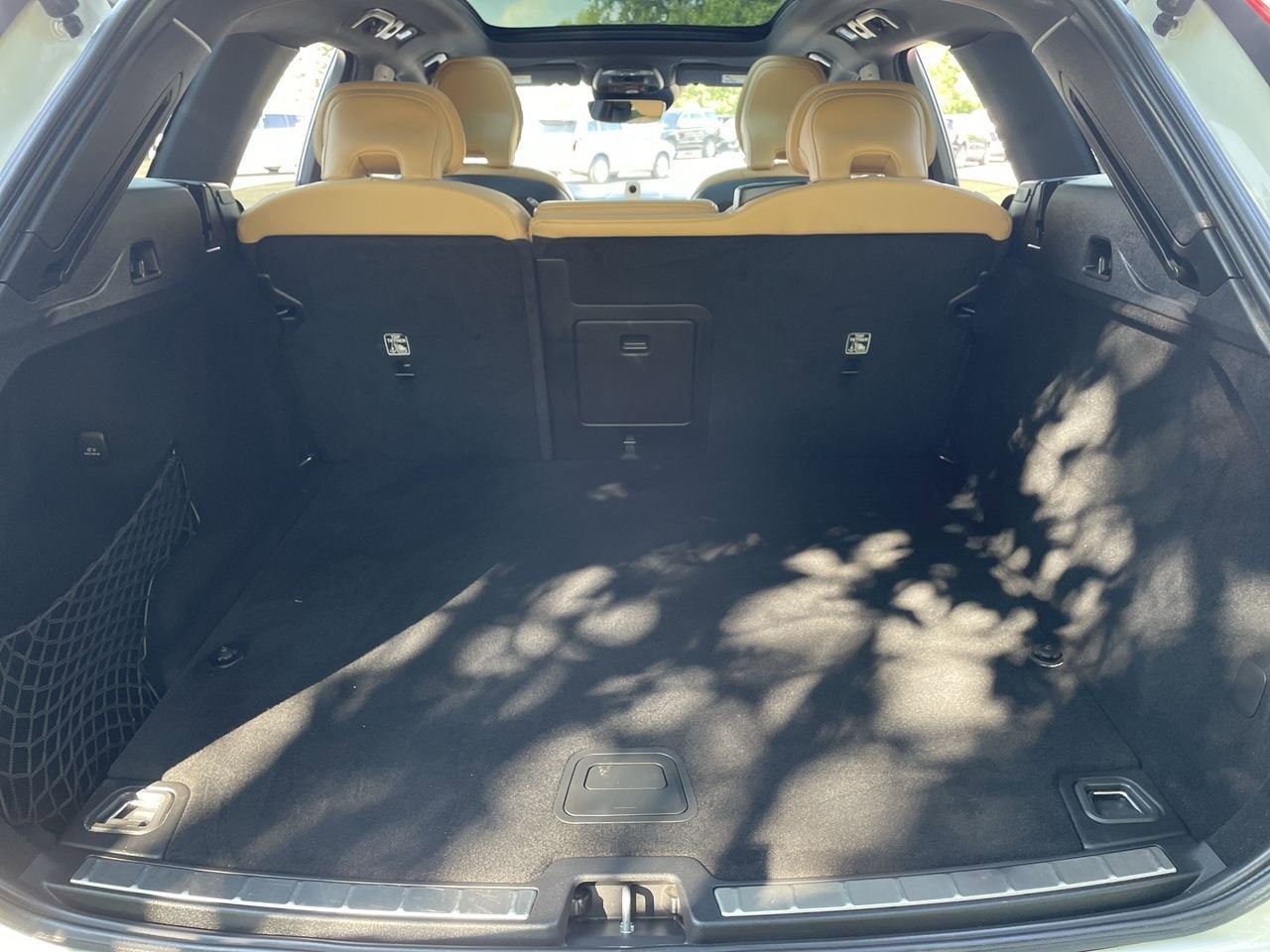 Thumbnail: 2020 Volvo XC60 - 17