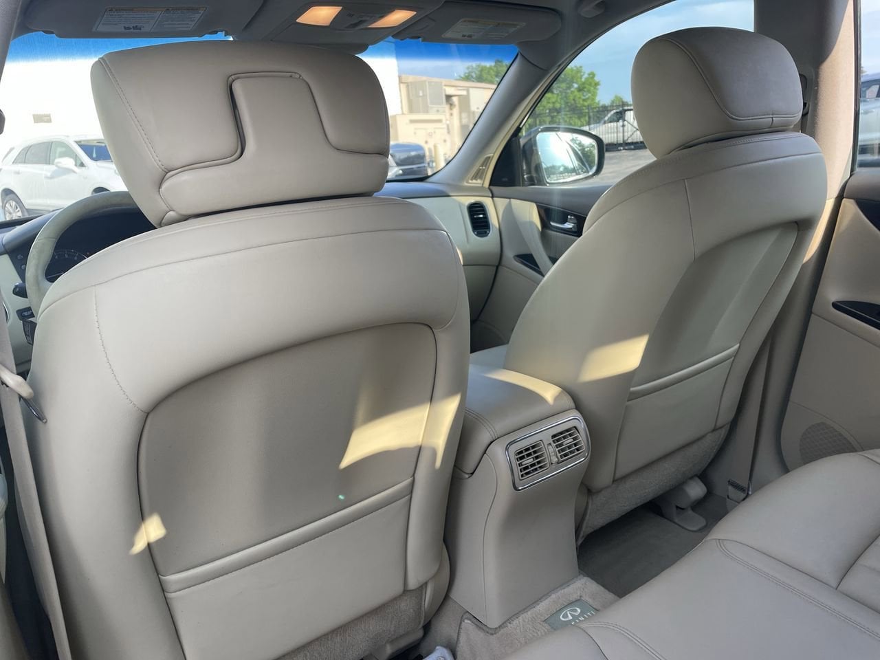 Thumbnail: 2011 INFINITI EX35 - 20