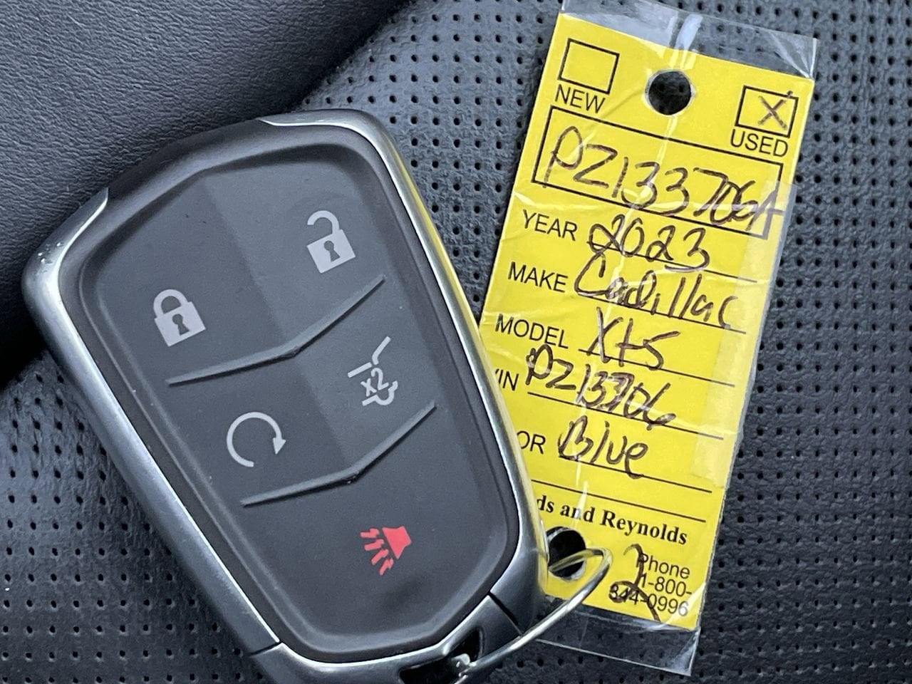 Thumbnail: 2023 Cadillac XT5 - 33