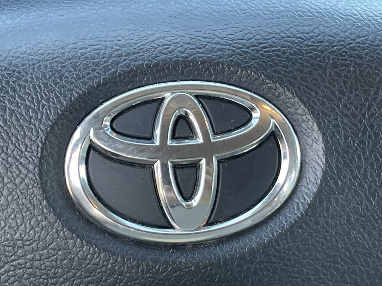 Thumbnail: 2013 Toyota Venza - 35