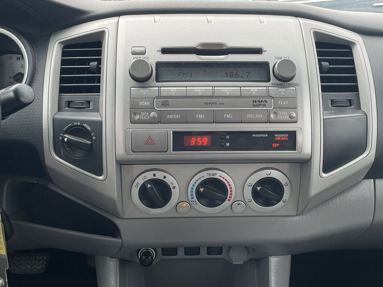 2011 Toyota Tacoma  13
