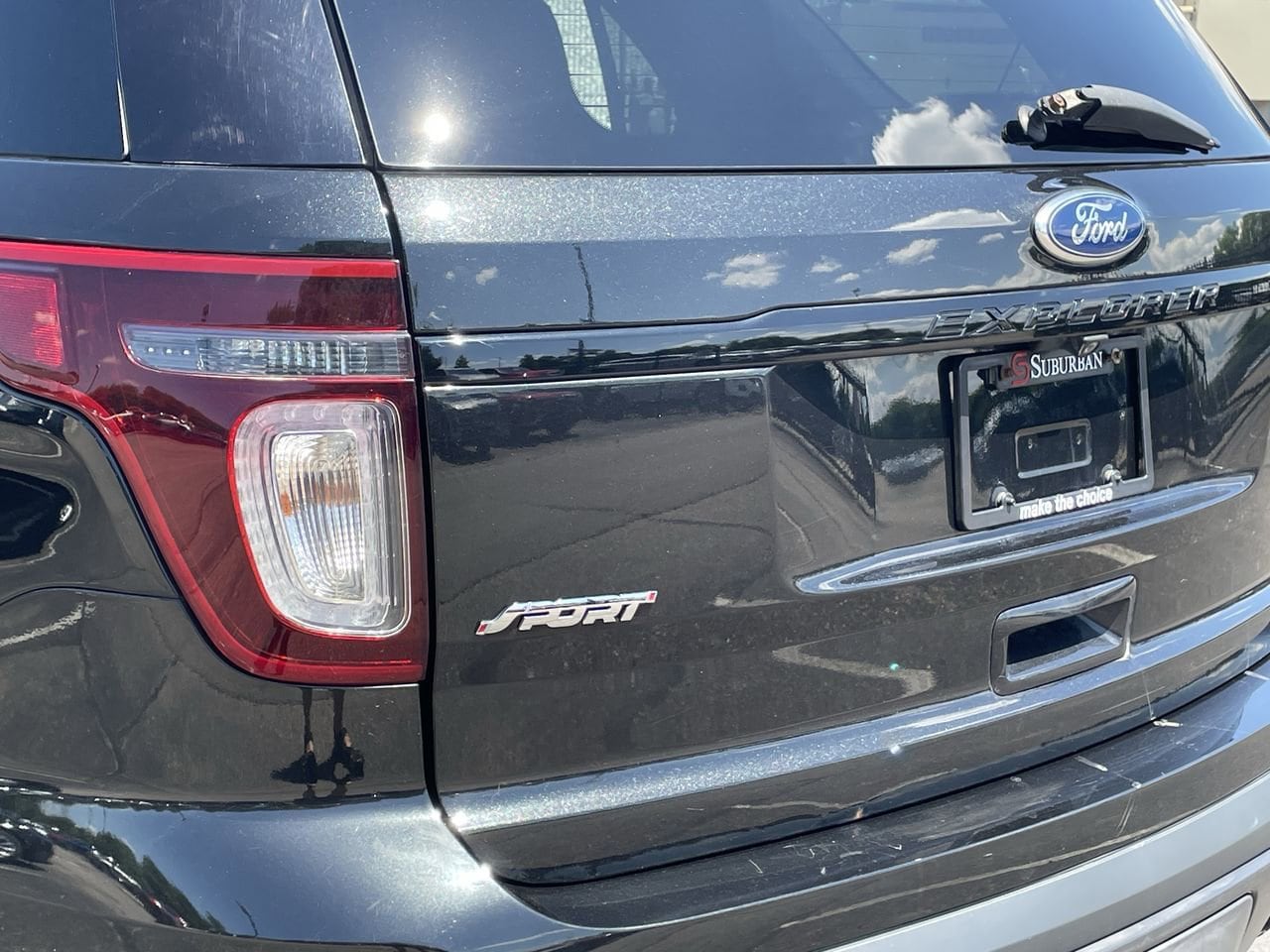 Thumbnail: 2015 Ford Explorer - 41