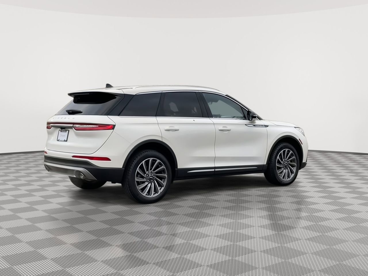 Thumbnail: 2023 Lincoln Corsair - 8