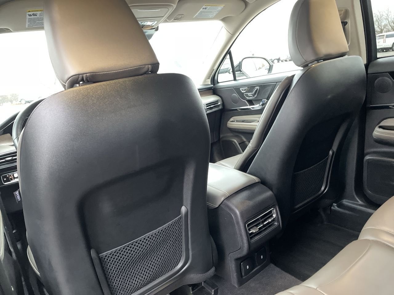 Thumbnail: 2023 Lincoln Corsair - 20