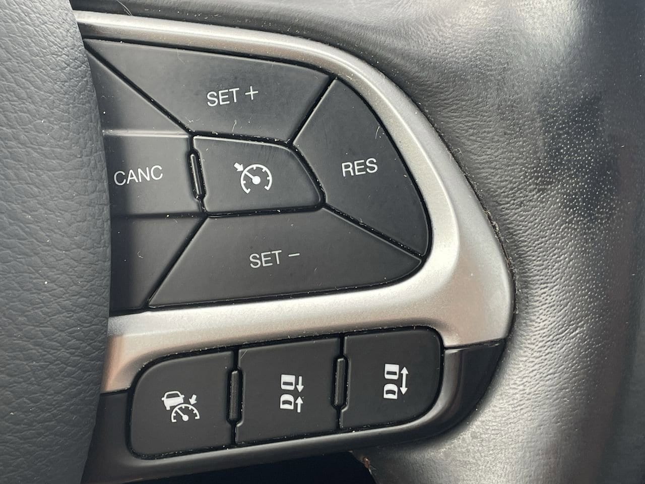 Thumbnail: 2019 Jeep Compass - 27