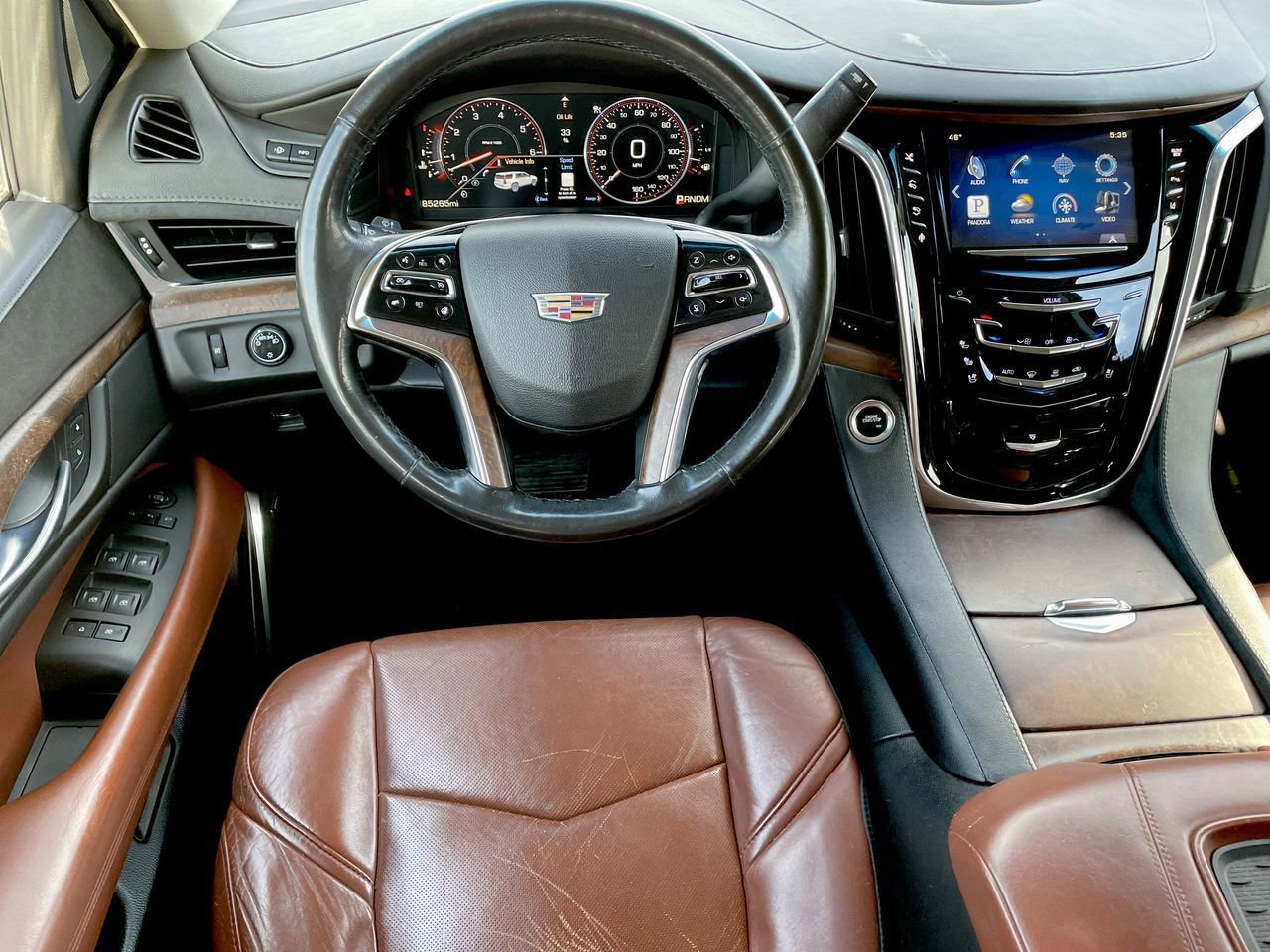 Thumbnail: 2015 Cadillac Escalade - 11
