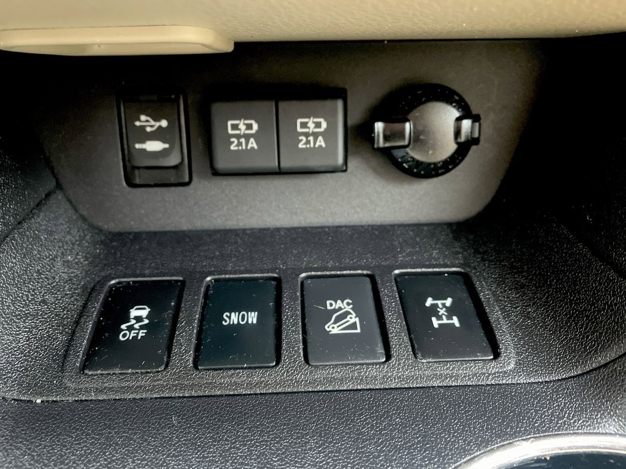 Thumbnail: 2019 Toyota Highlander - 27