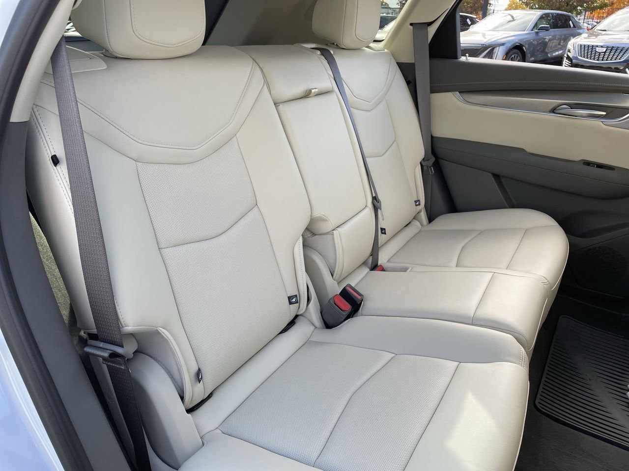 Thumbnail: 2025 Cadillac XT5 - 15