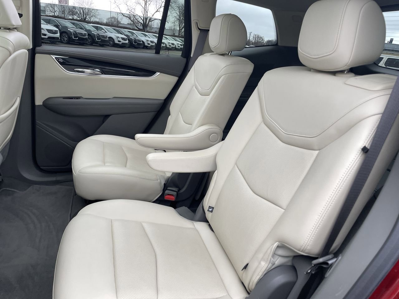 Thumbnail: 2021 Cadillac XT6 - 20