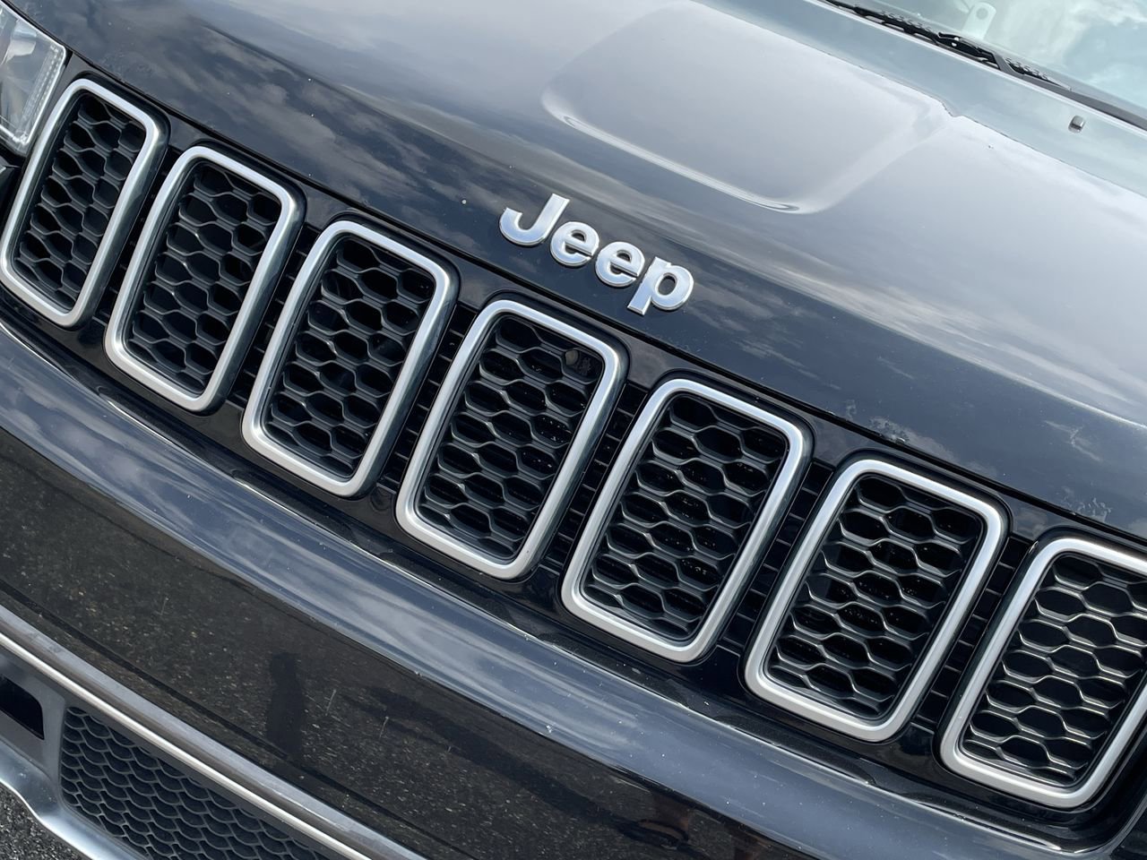 Thumbnail: 2018 Jeep Grand Cherokee - 37