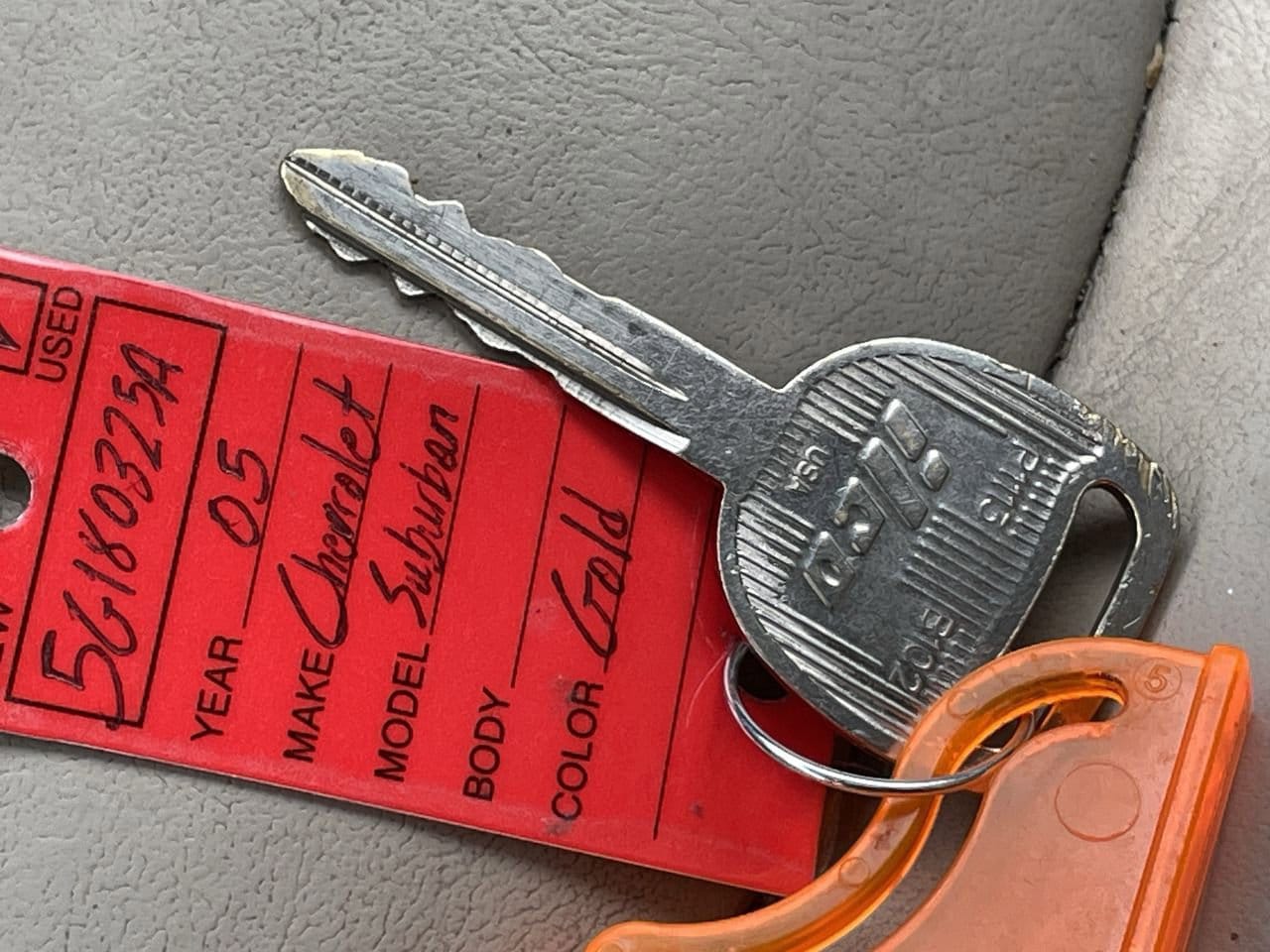 Thumbnail: 2005 Chevrolet Suburban - 31