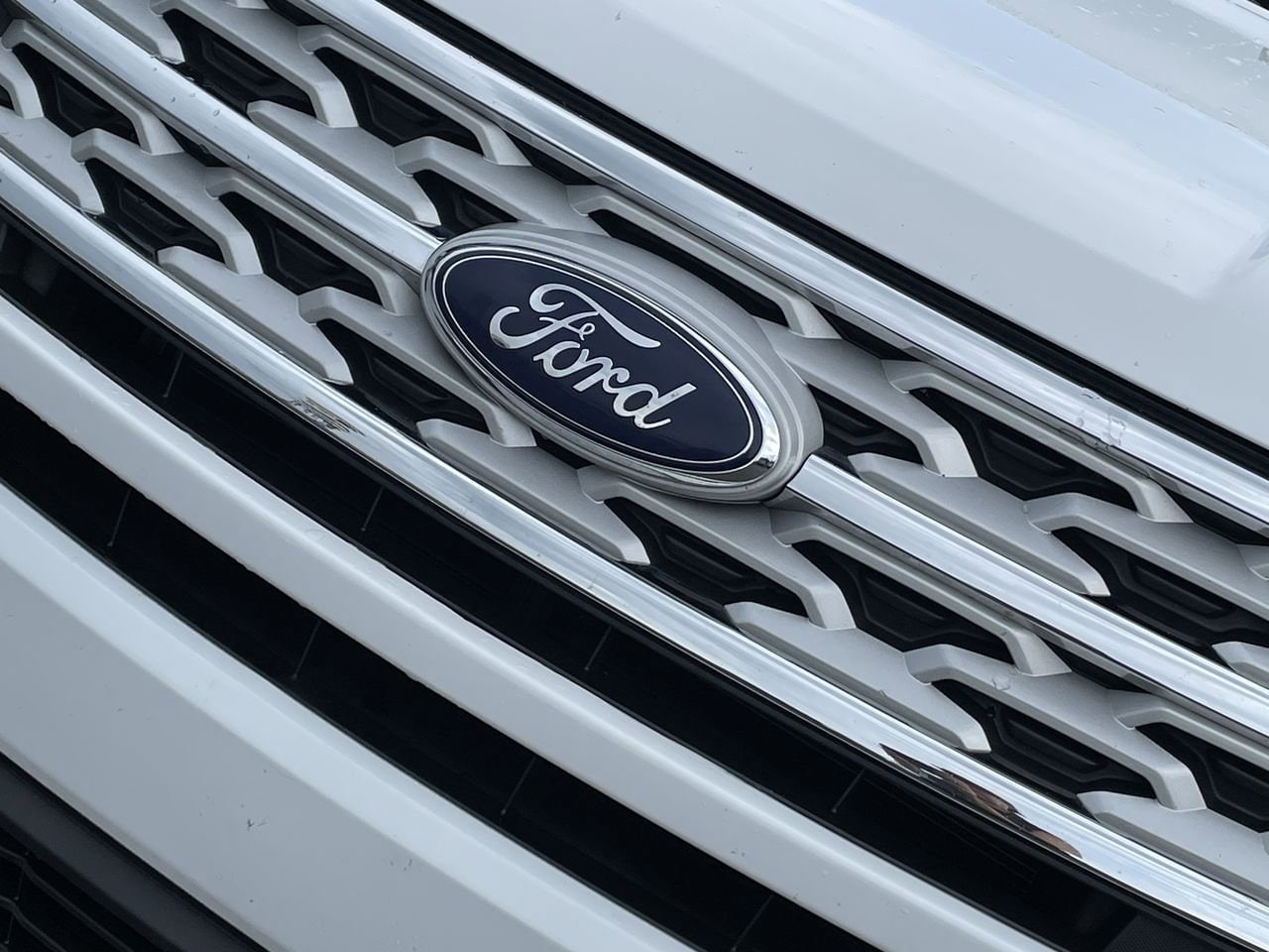 Thumbnail: 2018 Ford Explorer - 35