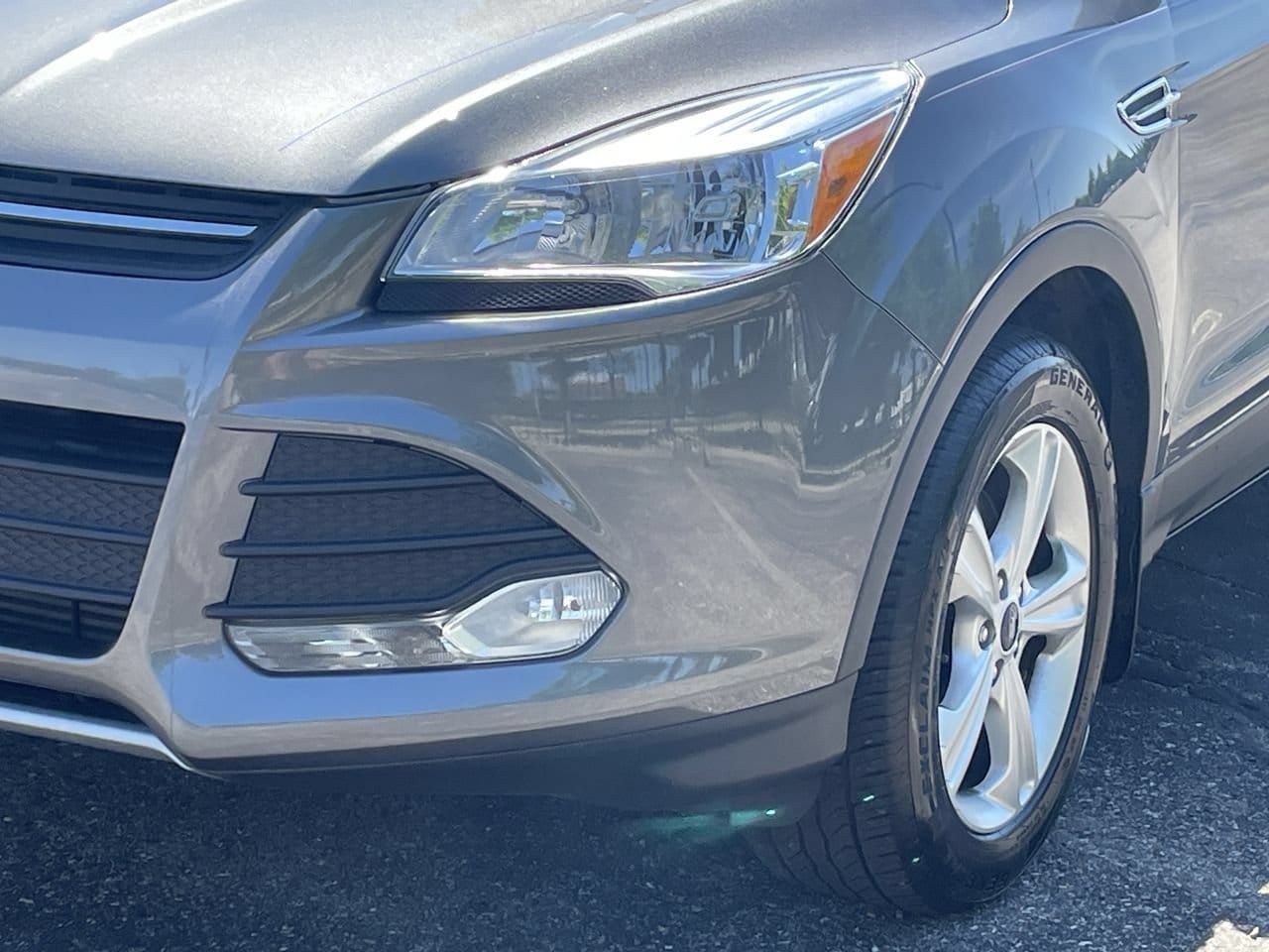 Thumbnail: 2013 Ford Escape - 32