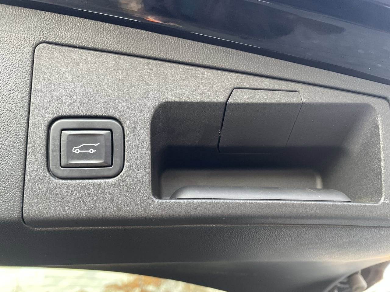 Thumbnail: 2021 Cadillac XT5 - 18