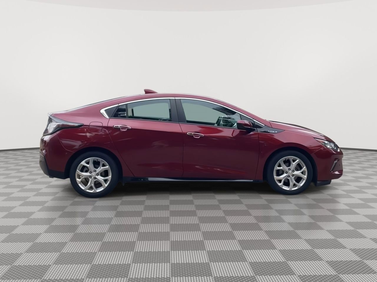 Thumbnail: 2017 Chevrolet Volt - 9