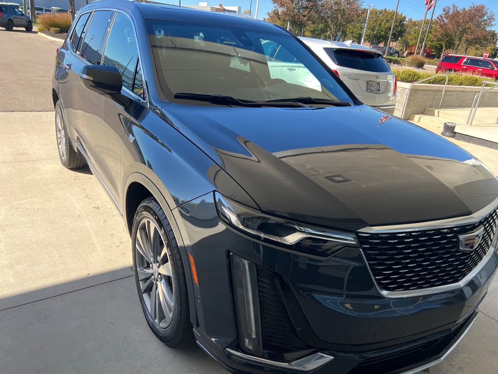 Thumbnail: 2022 Cadillac XT6 - 4