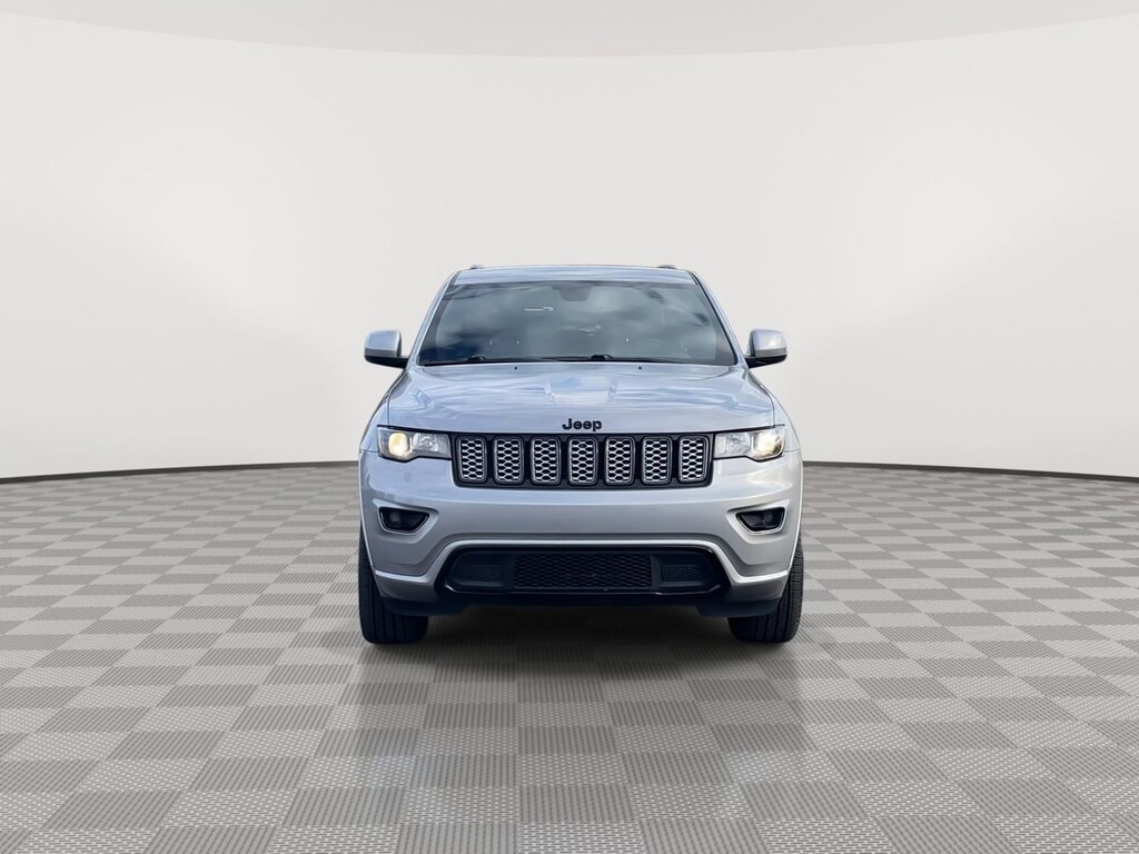 Used 2020 Jeep Grand Cherokee Altitude