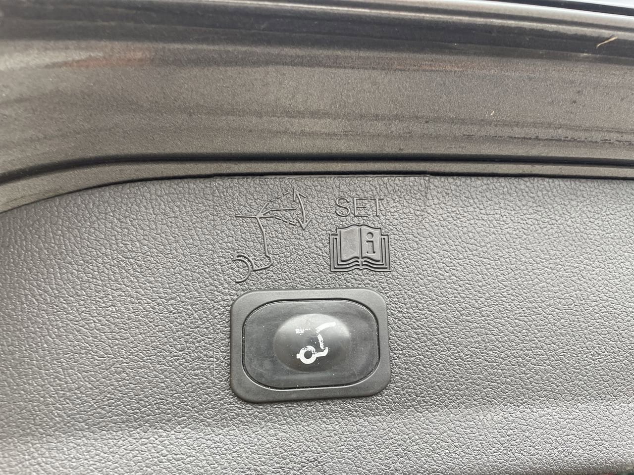 Thumbnail: 2016 Ford Escape - 18