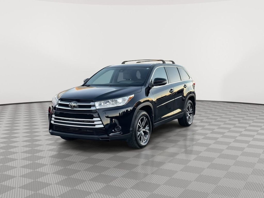 Used 2019 Toyota Highlander LE