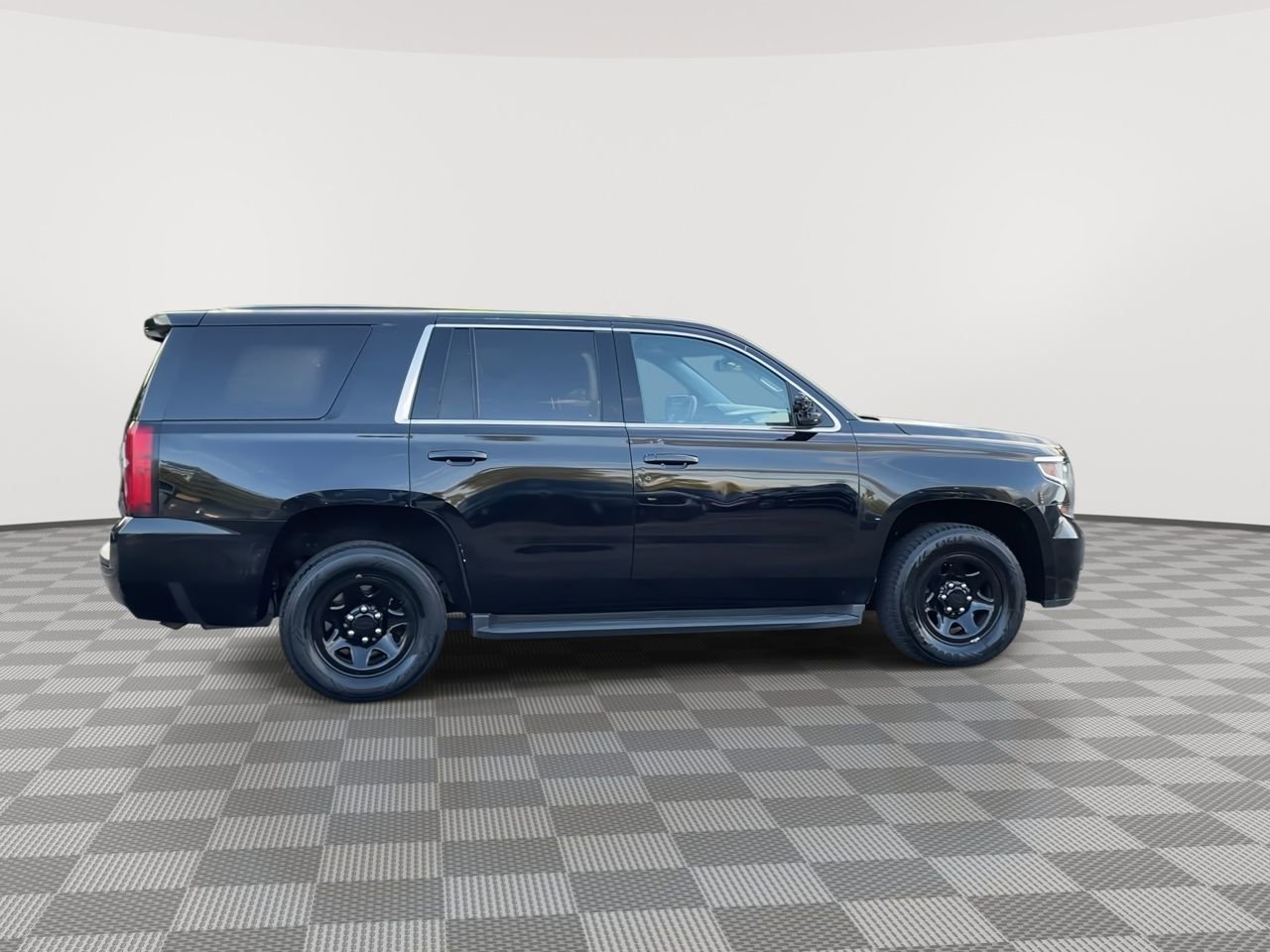 Thumbnail: 2016 Chevrolet Tahoe - 9