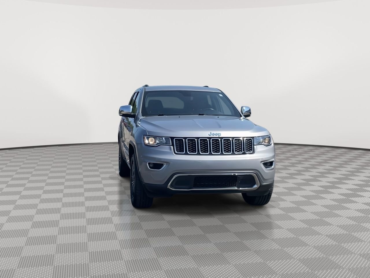 Thumbnail: 2019 Jeep Grand Cherokee - 3