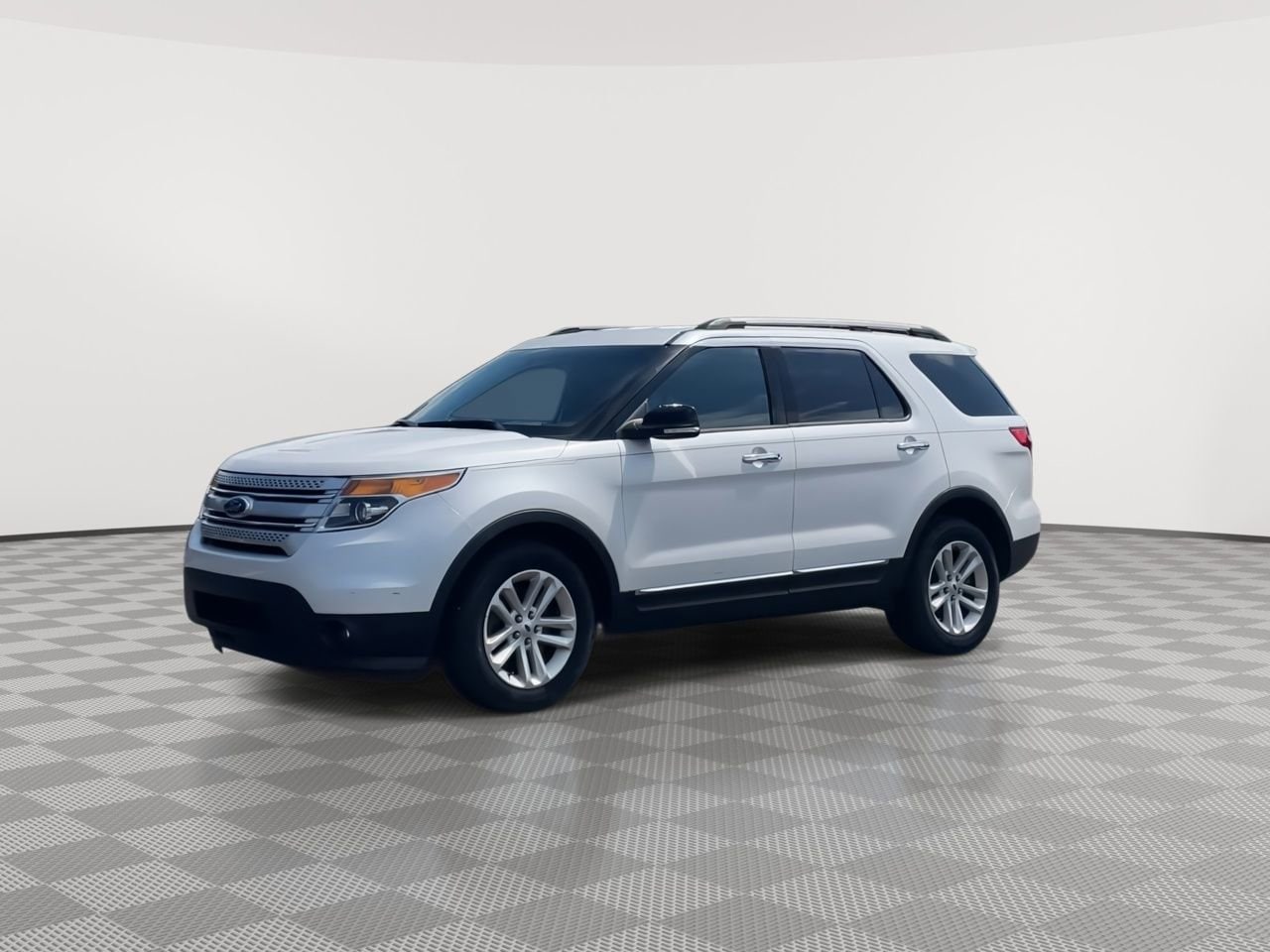 Thumbnail: 2014 Ford Explorer - 4