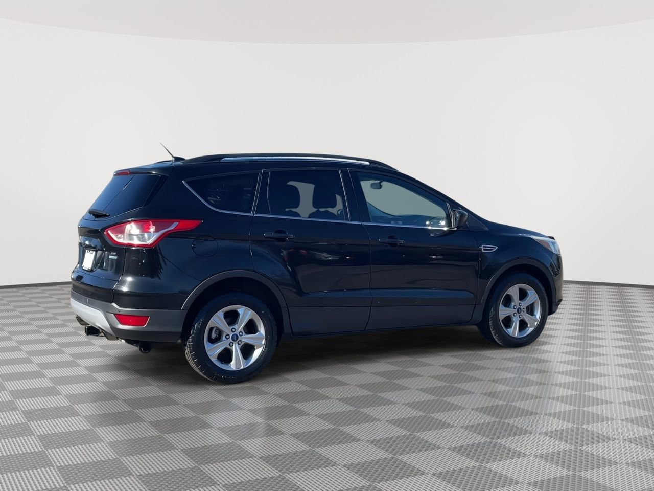 Thumbnail: 2015 Ford Escape - 8