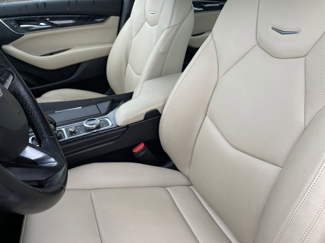 Thumbnail: 2023 Cadillac CT5 - 12