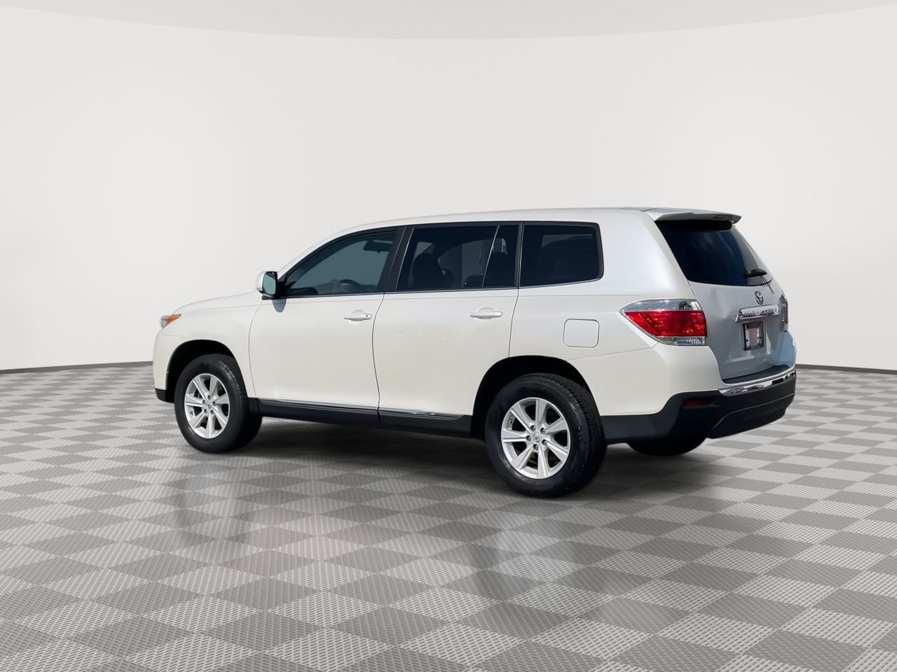 Thumbnail: 2013 Toyota Highlander - 6