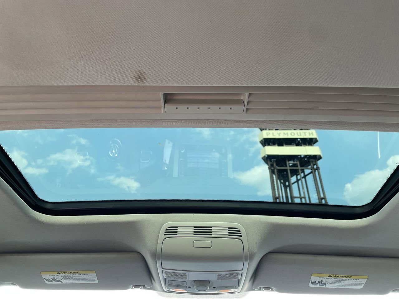 Thumbnail: 2010 Volkswagen Passat - 20