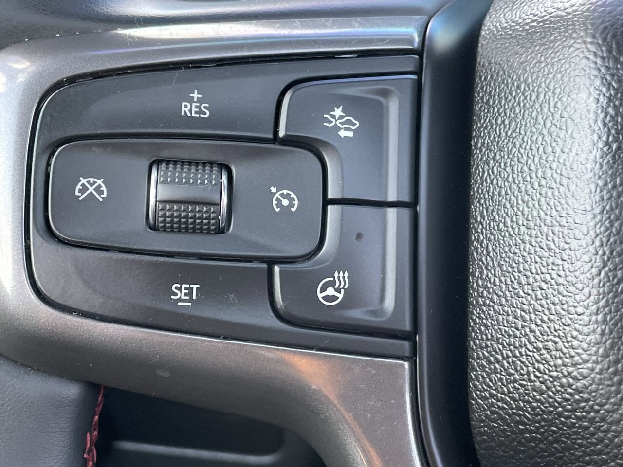 Thumbnail: 2024 Chevrolet Tahoe - 26